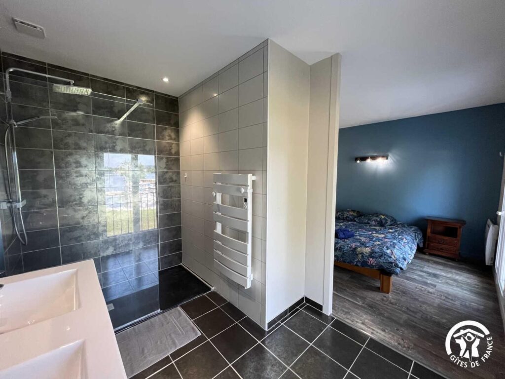 douche et chambre